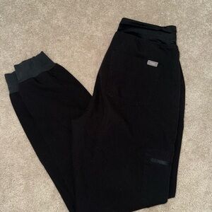 Figs Women’s Jogger Scrubs Pants (Zamora) in Black - Small-Tall